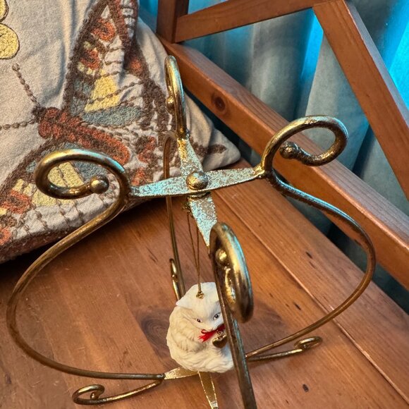 Pier 1 Gold Metal 8.75”T ORNAMENT DISPLAY STAND: Ornaments Up To 4” In Diameter - Picture 2 of 6